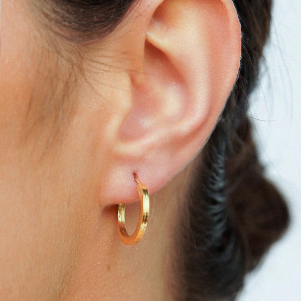 BRINCO ARGOLA AURORA OURO 18K
