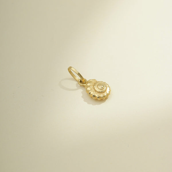 PINGENTE CONCHA TRITIA OURO 18K